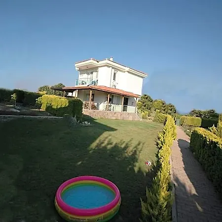 Szálloda Family Friend Poolbbq 3b1 Alacati 3*